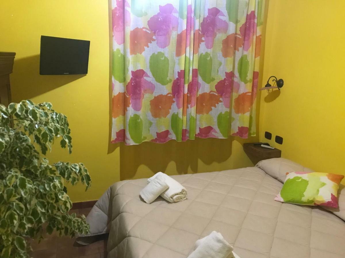 Villa La Piana Dell'erika Aprilia Esterno foto